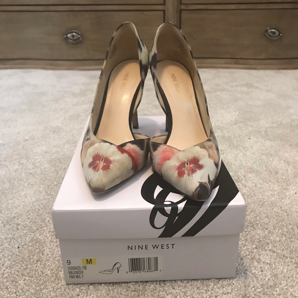 Nine West Floral Pumps